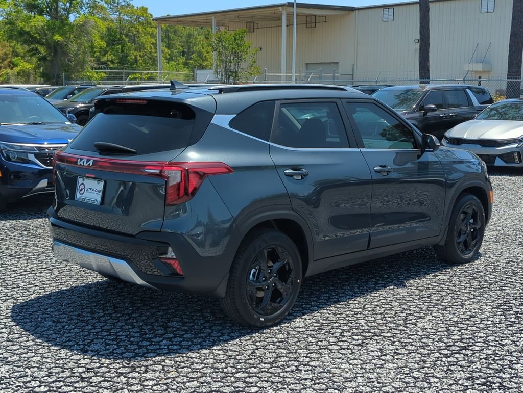 New 2026 Gravity Gray Kia EX image 7