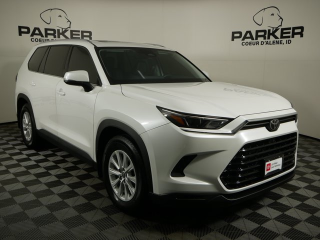 Used 2024 Wind Chill Pearl Toyota XLE image 4