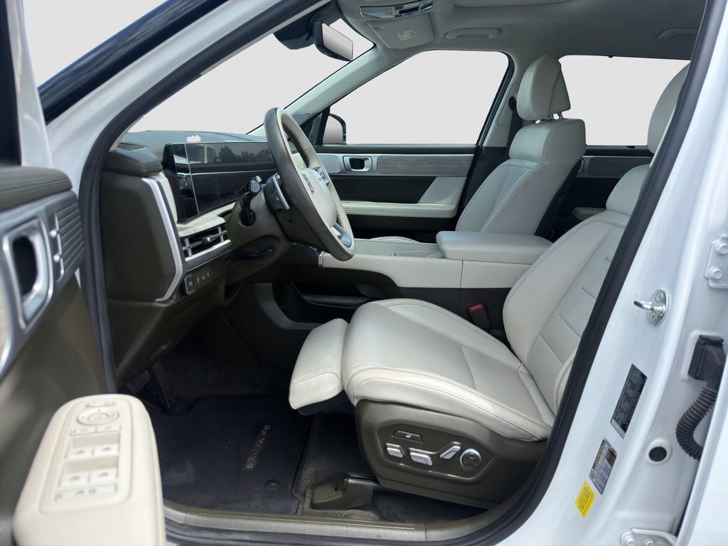 Used 2024 White Hyundai Calligraphy image 9