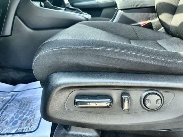 Used 2024  Honda EX image 16