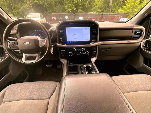 Used 2024 Silver Metallic Ford XLT image 16
