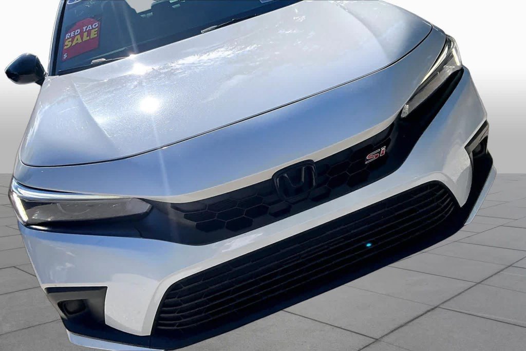 Used 2024 White Honda Base image 29