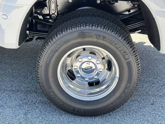 New 2026 Avalanche Ford F-350® Lariat® image 8