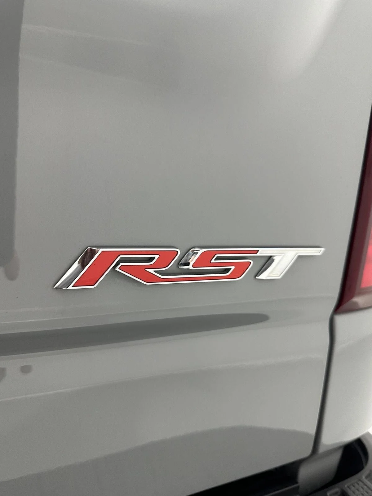 Used 2025 Slate Gray Metallic Chevrolet RST image 29