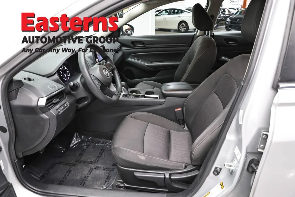 Used 2023 Silver Nissan 2.5 S image 13