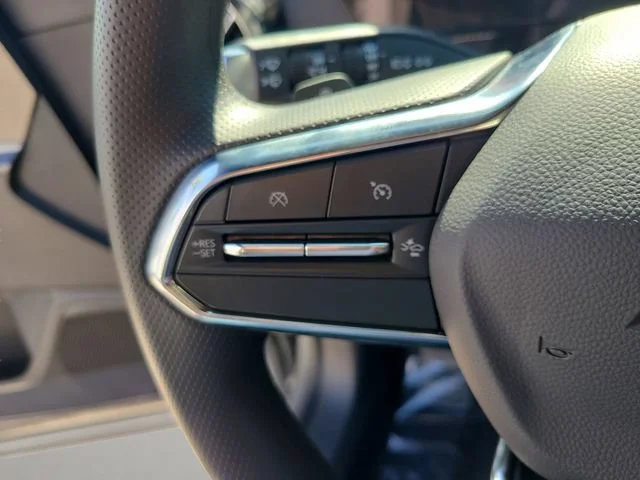 New 2025 Sterling Gray Metallic Chevrolet LT image 28