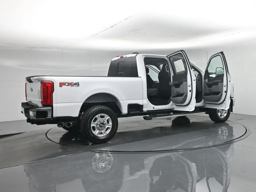 New 2026 White Ford XLT image 5