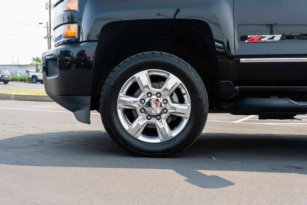 Used 2019 Black Chevrolet LTZ image 8