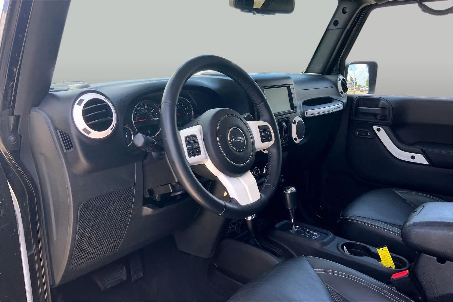 Used 2015 Black Clearcoat Jeep Wrangler X image 16