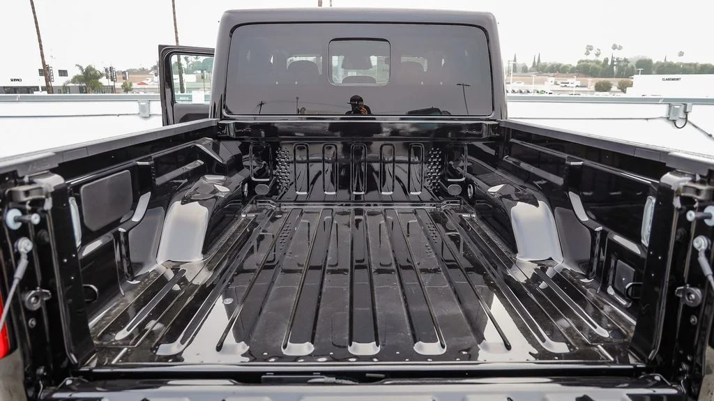 New 2026 Black Jeep 85th Anniversary Edition image 30