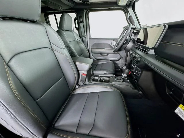 2025 Jeep Wrangler 4-Door Sahara - Photo 27