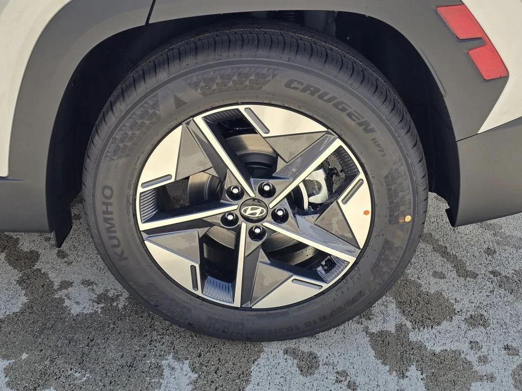 New 2026 Silver Hyundai SEL image 5