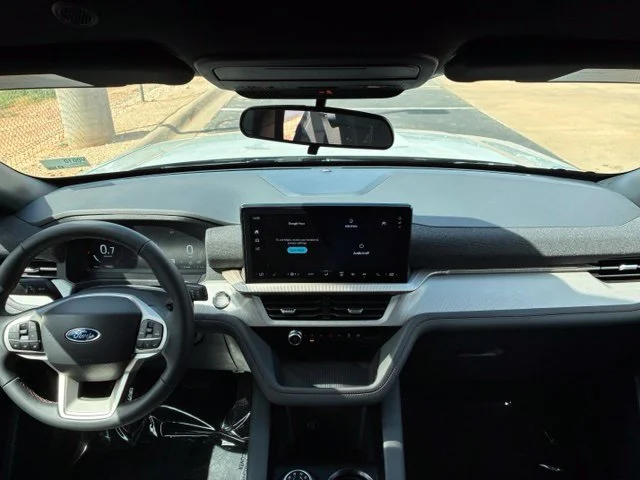 New 2027 Avalanche Gray Ford Active image 11