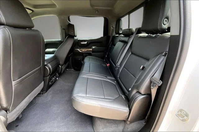 Used 2020 White Chevrolet LT image 22
