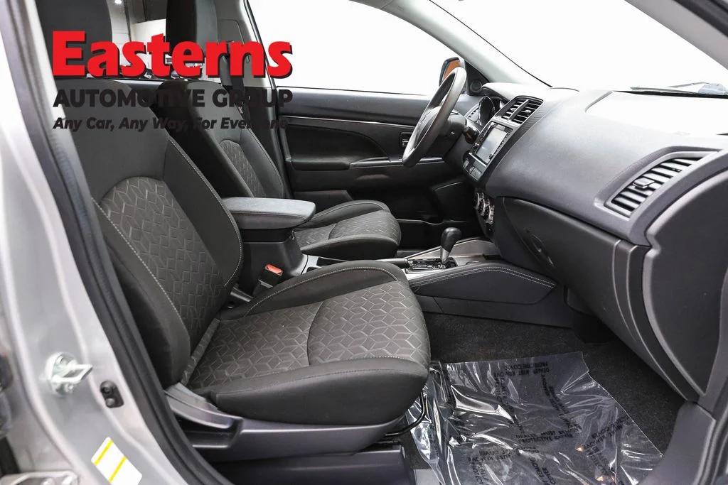 Used 2021 Silver Mitsubishi 2.0 ES image 23