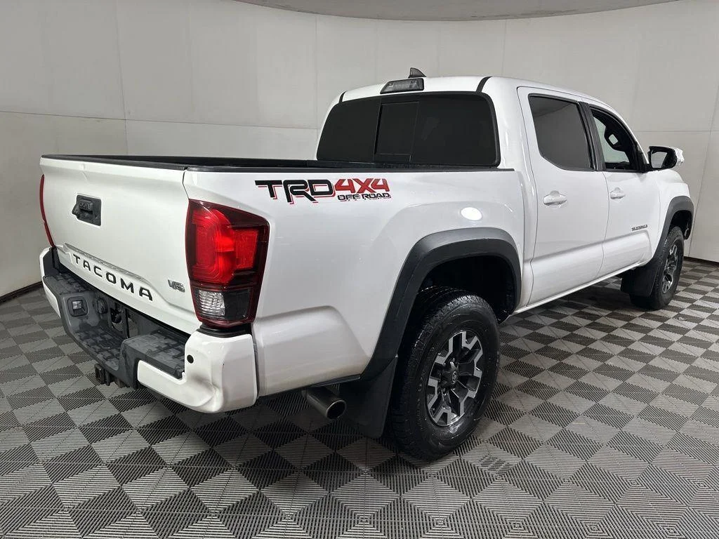 Used 2019 Super White Toyota TRD Off-Road image 10