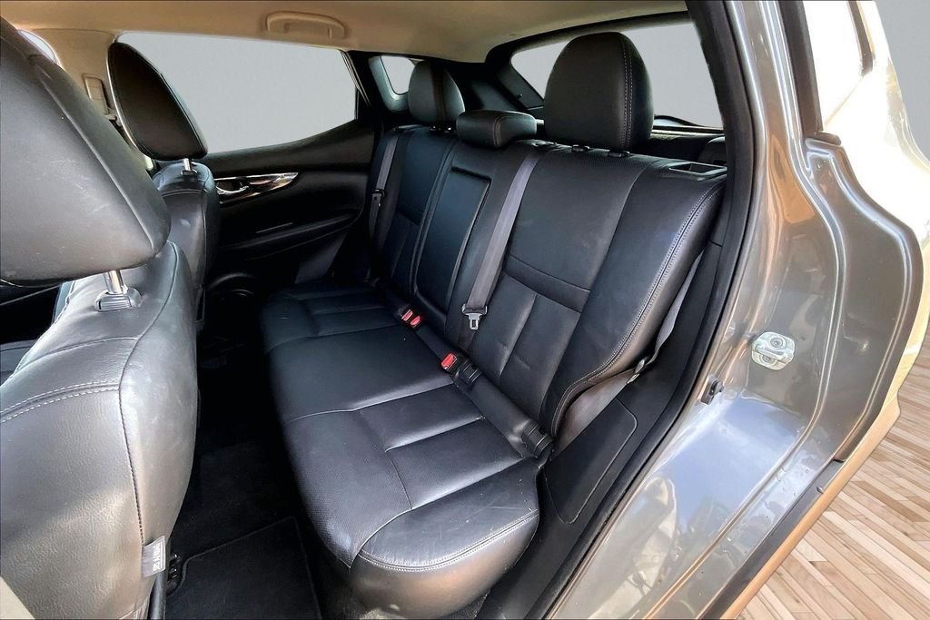 Used 2017 Gray Nissan SL image 23