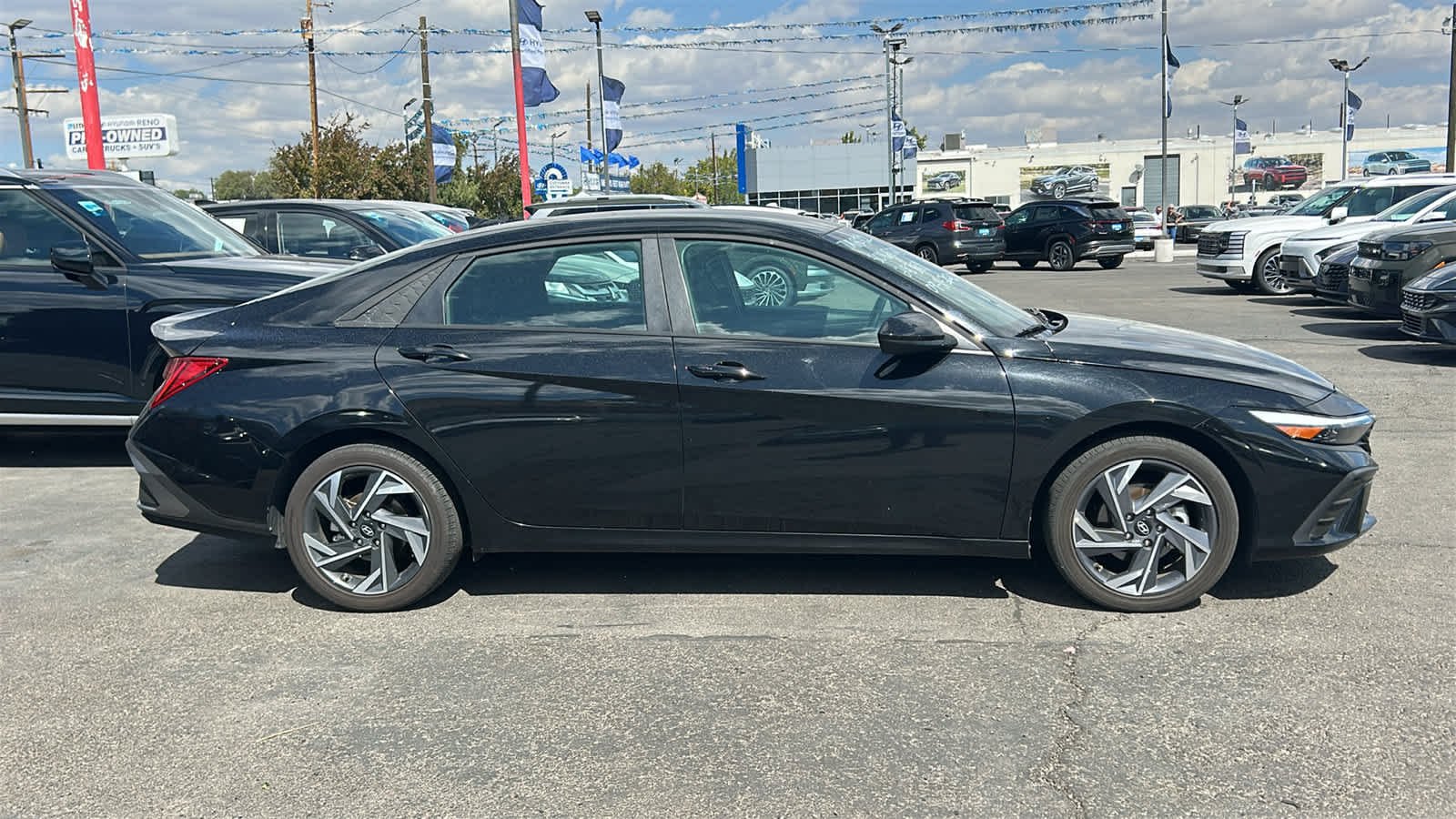 Used 2025 Abyss Black Hyundai SEL Sport image 4