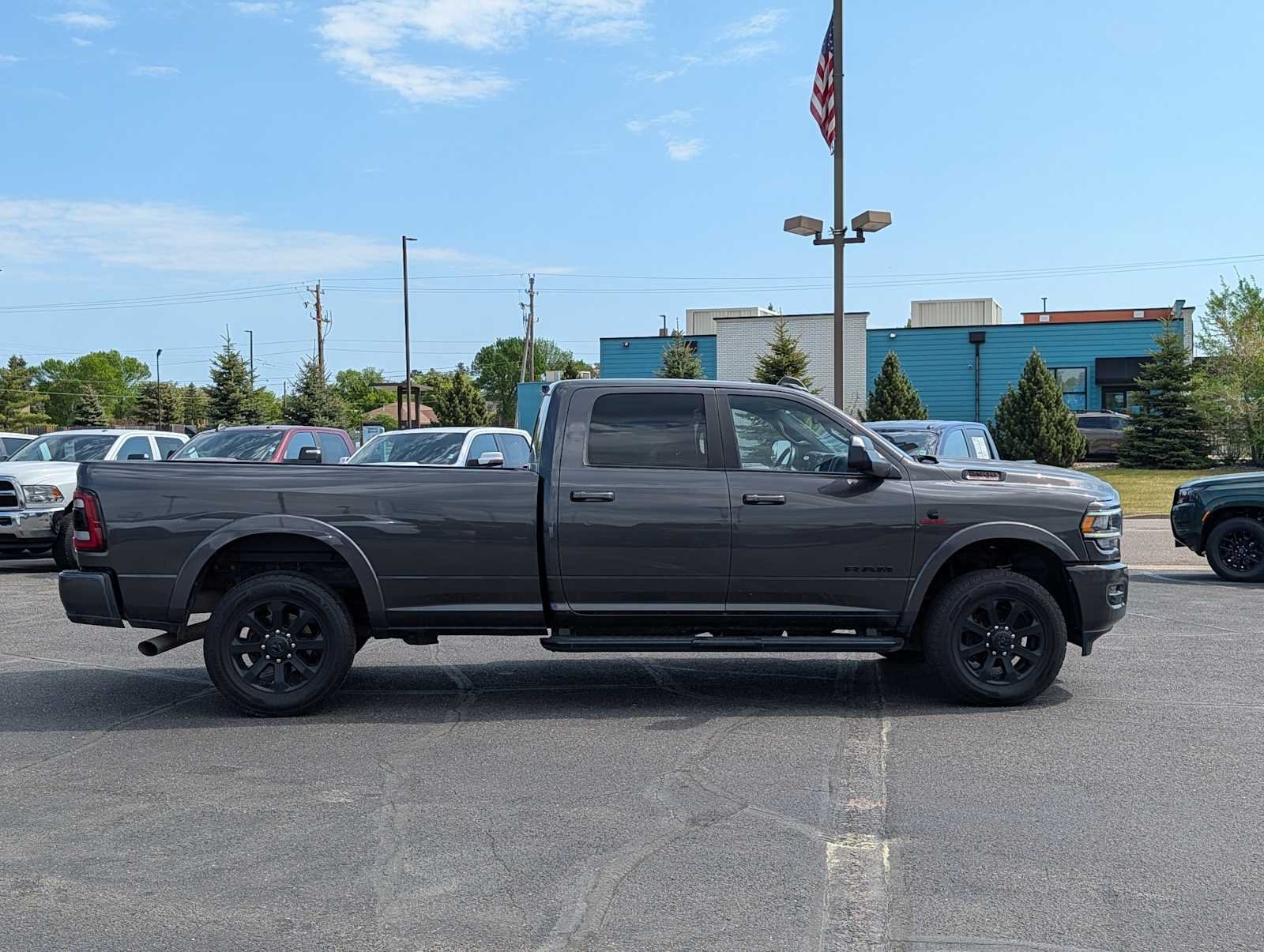Used 2022 Granite Crystal Metallic Clearcoat Ram Laramie image 8