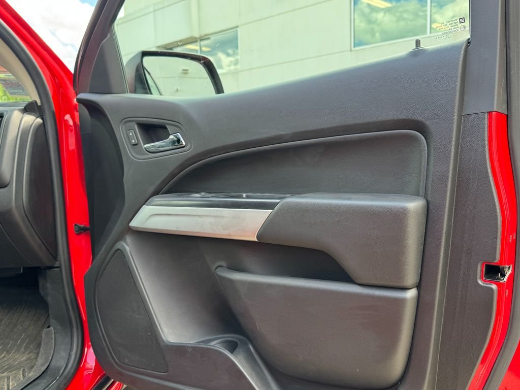2018 Chevrolet Colorado LT - Photo 9