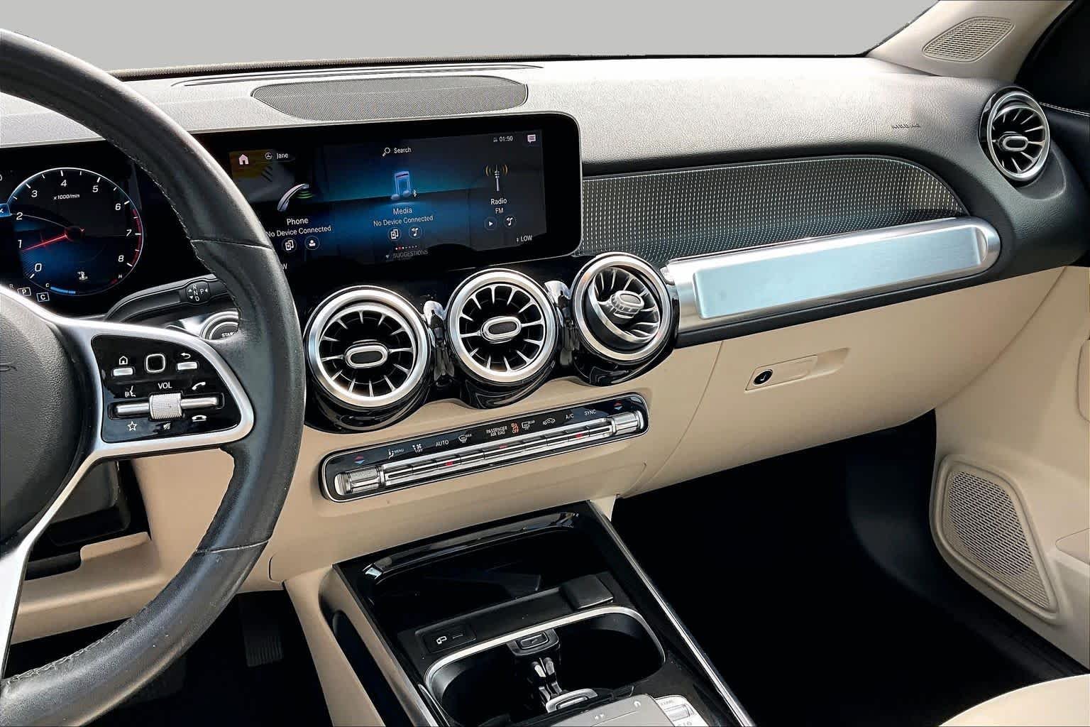 Used 2020 Polar White Mercedes-Benz GLB 250 image 7