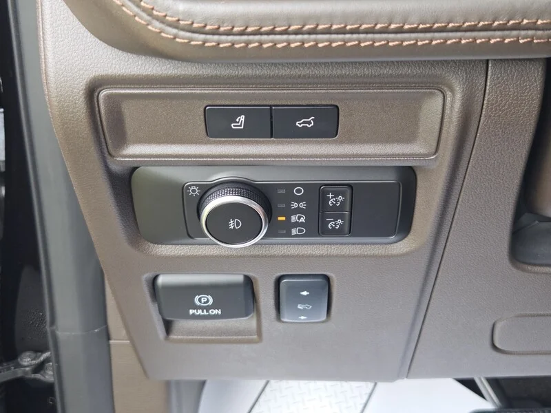 Used 2024 Black Metallic FORD KING RANCH image 26