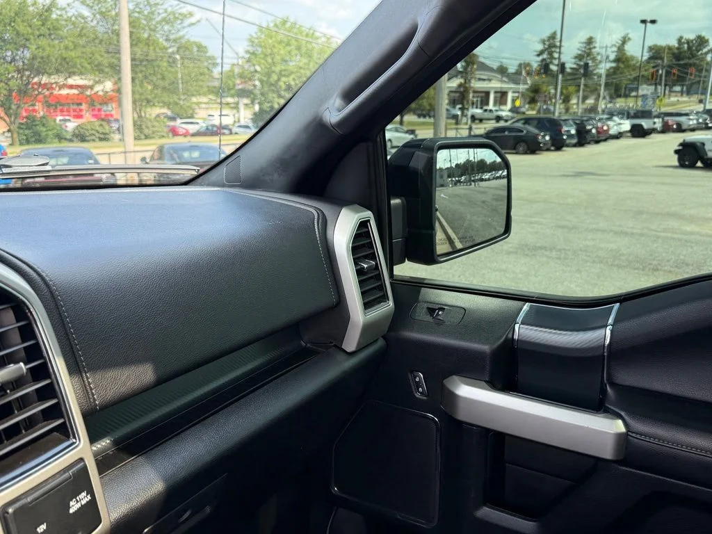 Used 2020 Black Ford Lariat image 25