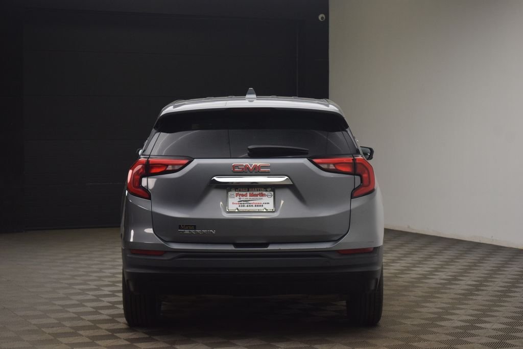 Used 2020 Gray GMC SLE image 6