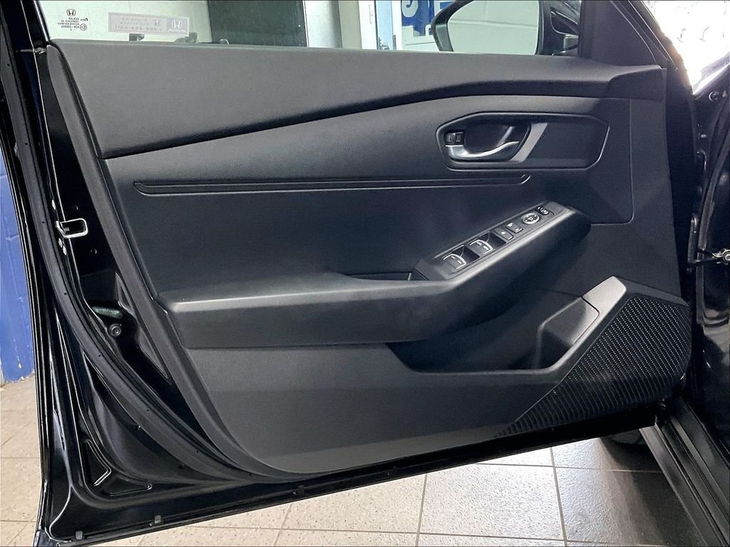 Used 2023 Black Honda LX image 9