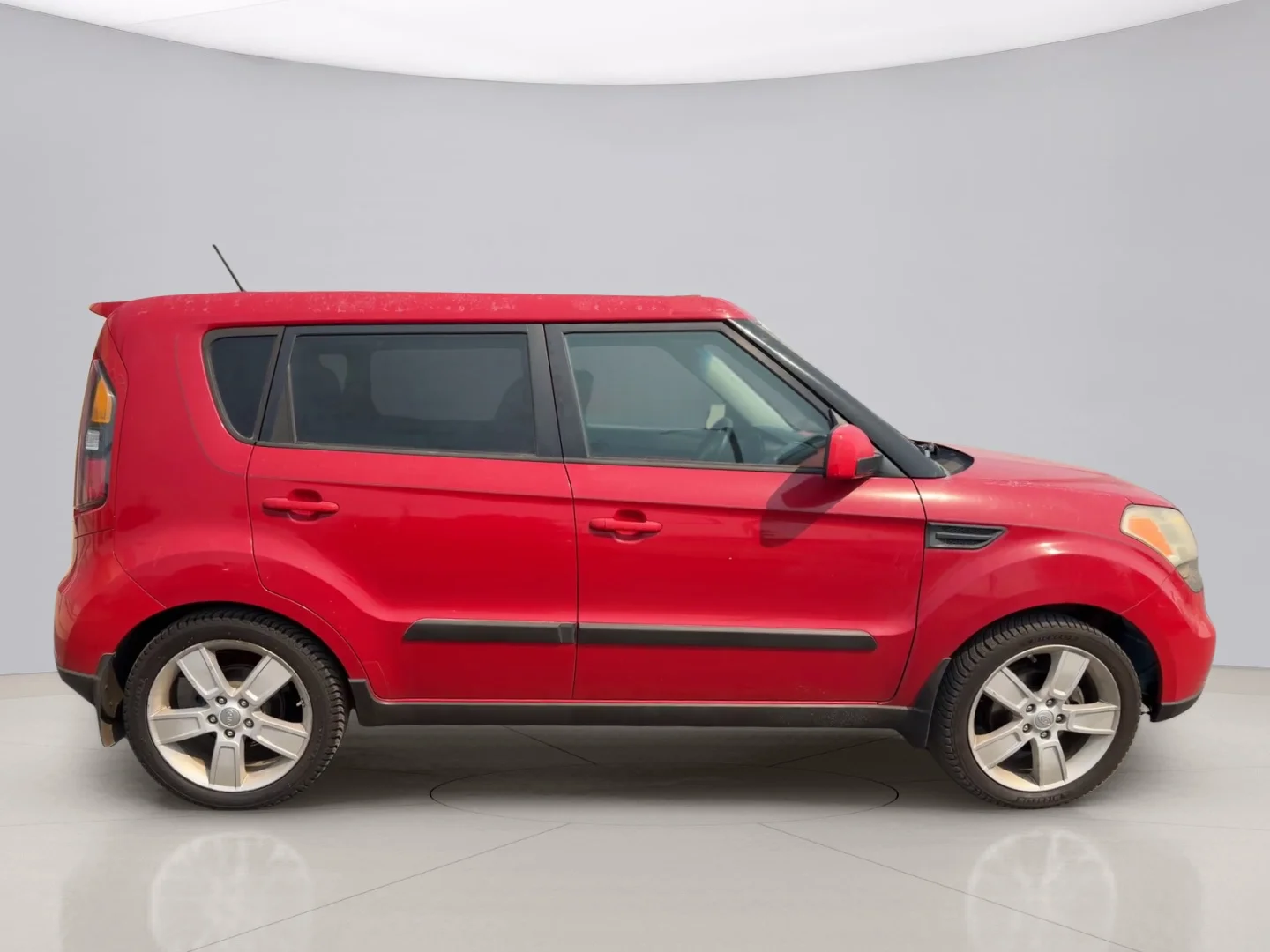 Used 2011 Red Kia ! WAGON image 6