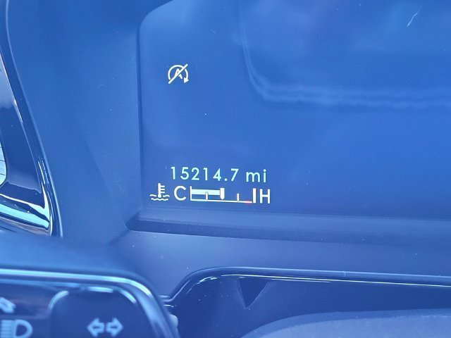 Used 2024 White Lincoln Premiere image 22