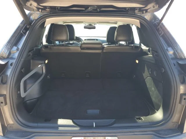 Used 2017 Granite Crystal Jeep Latitude image 33