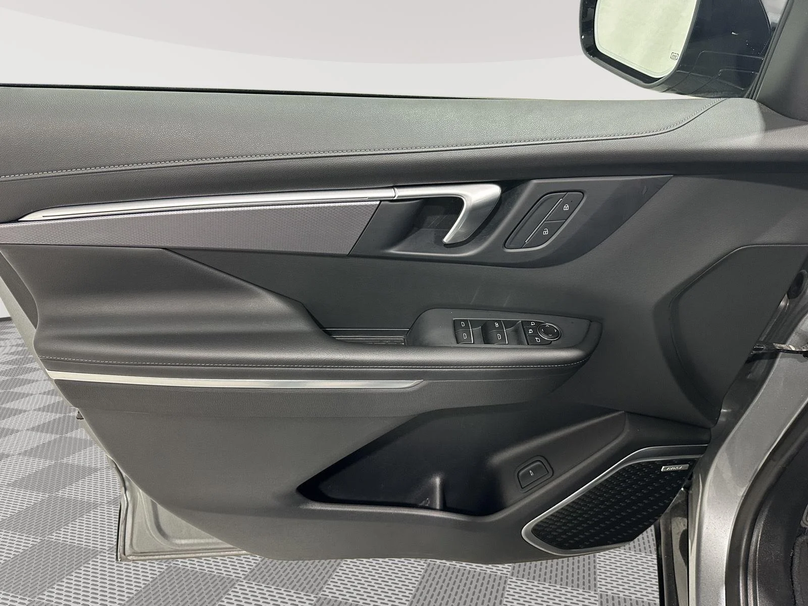 Used 2025 Moonstone Gray Metallic Buick Sport Touring image 20