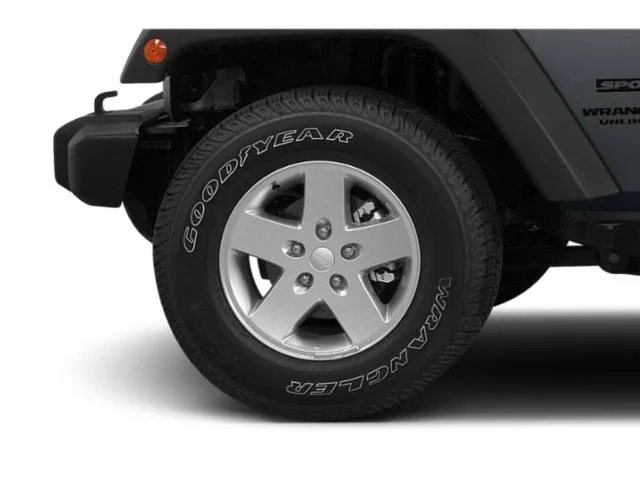 Used 2018 Rhino Clearcoat Jeep Unlimited Sport image 15
