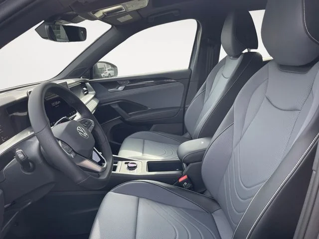 New 2026 Silver Volkswagen 2.0T SE R-Line Black image 9