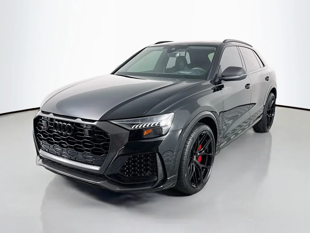 2023 Audi RS Q8 -'s photo