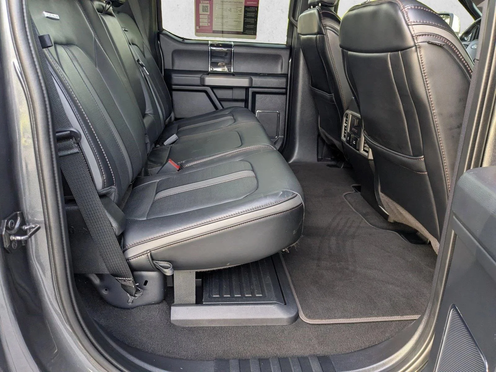 Used 2020 Magnetic Metallic Ford Platinum image 18