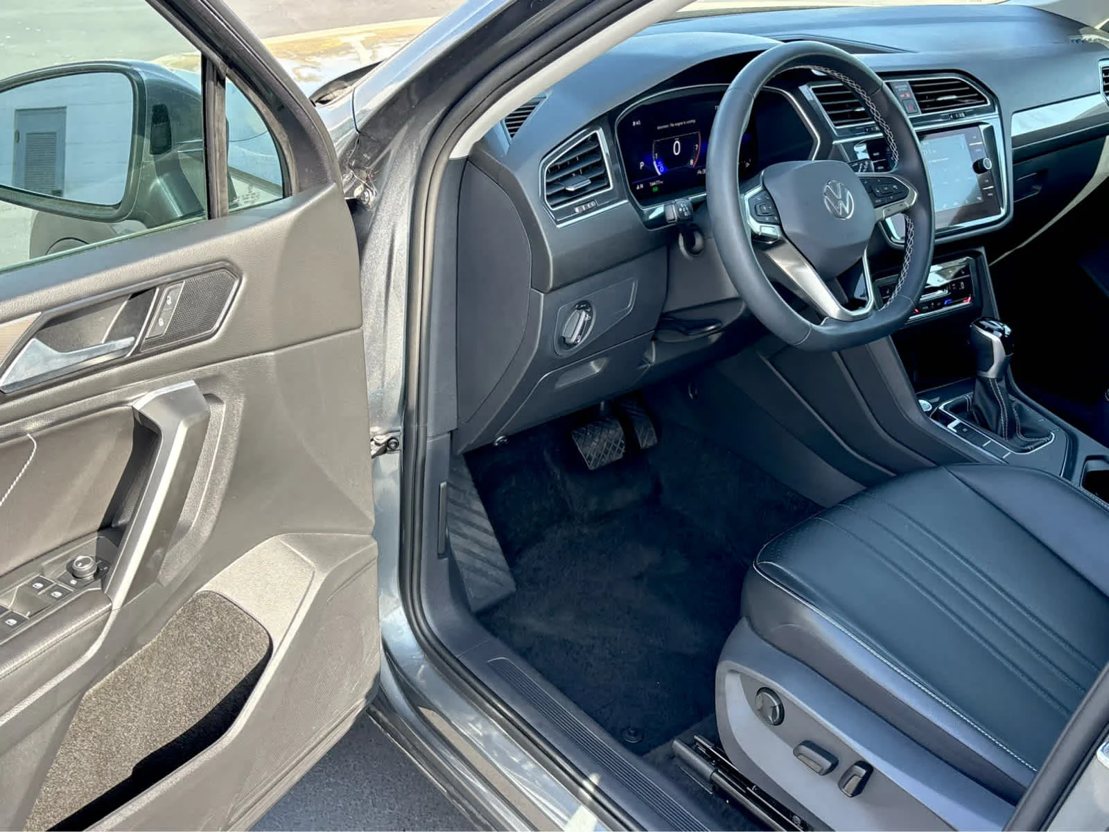 Used 2023 Platinum Gray Metallic Volkswagen SE image 15