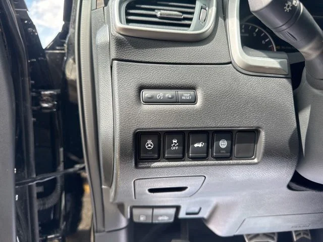 Used 2024 Super Black Nissan Platinum image 13