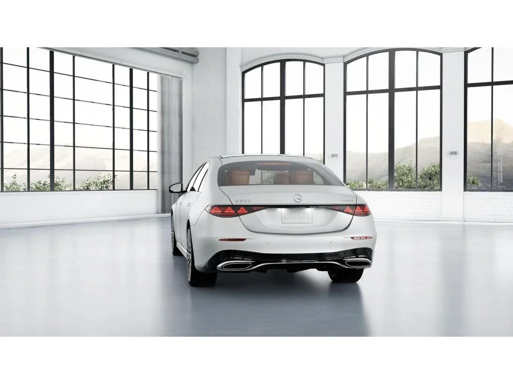 New 2027 White Mercedes-Benz S 580 image 26