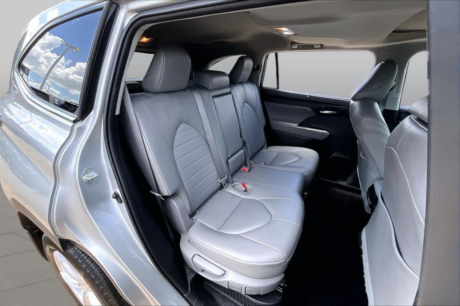 Used 2023 Celestial Silver Metallic Toyota Hybrid XLE image 21