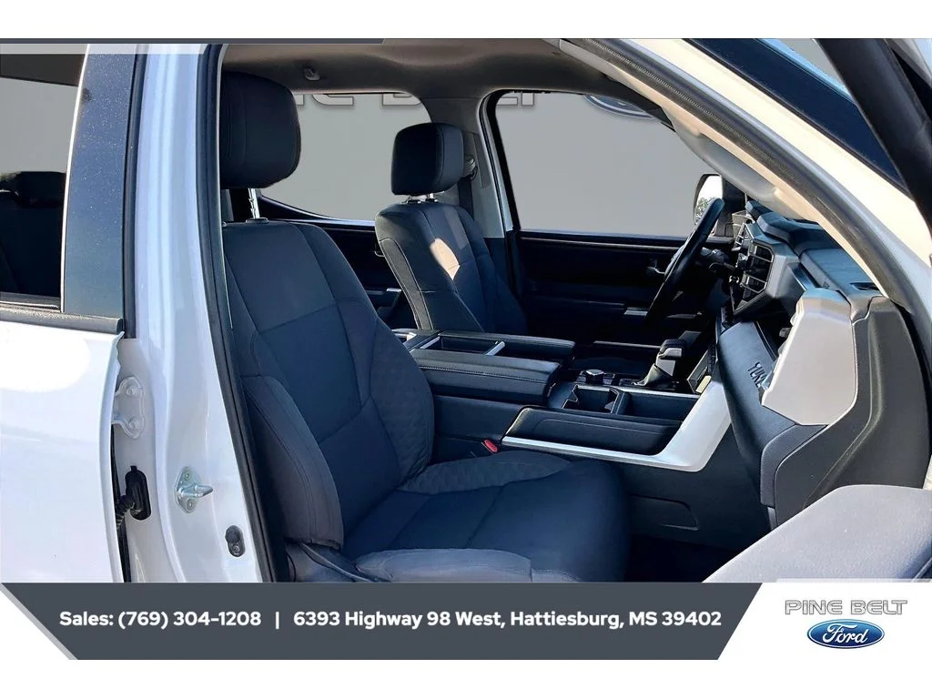 Used 2023 Ice Cap Toyota SR5 image 8