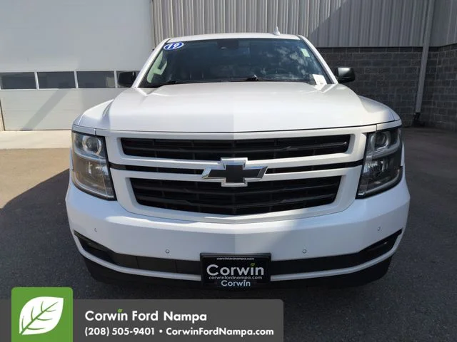 Used 2019 Summit White Chevrolet  image 8