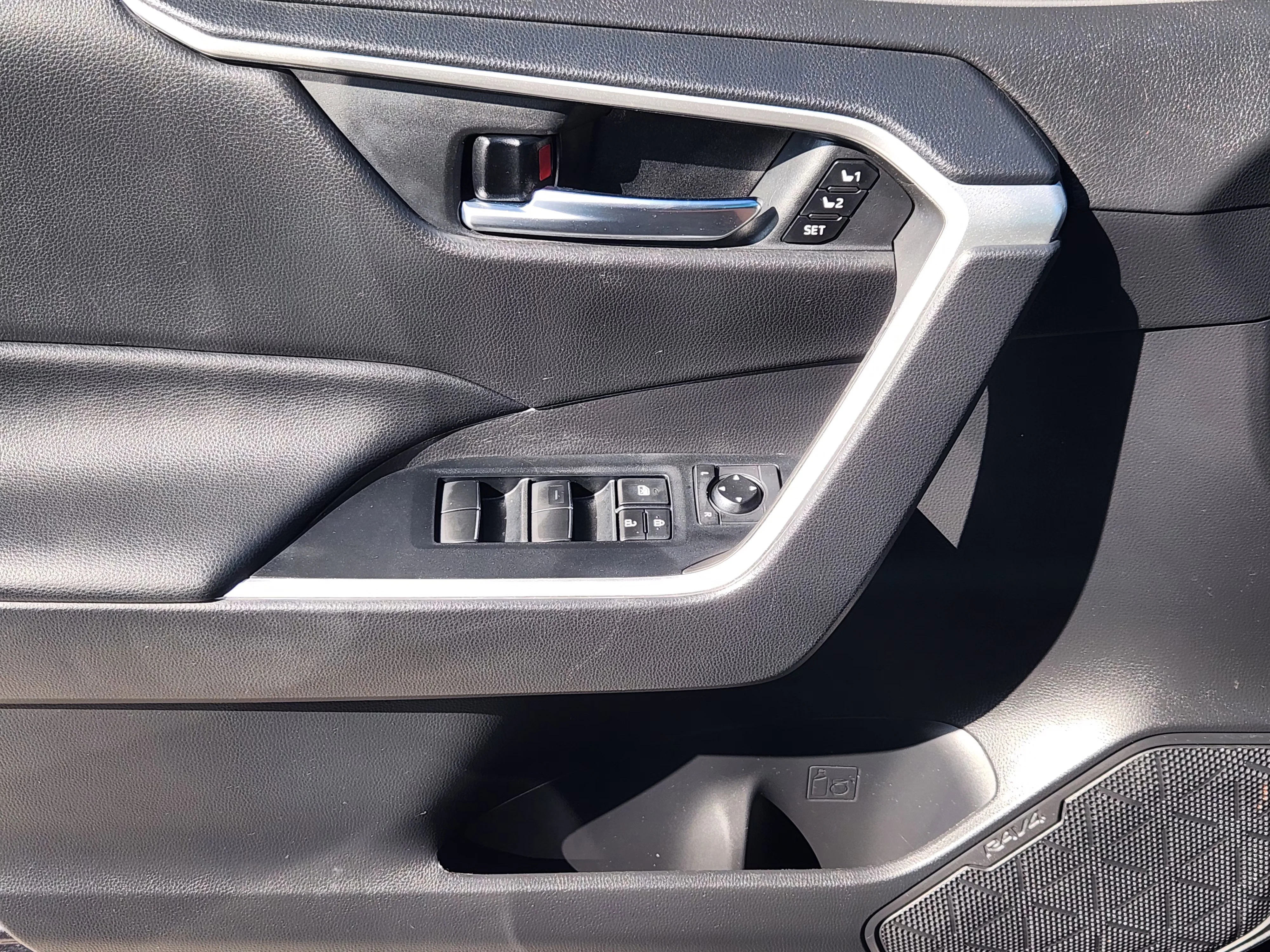 Used 2021 Gray Toyota XLE Premium image 24