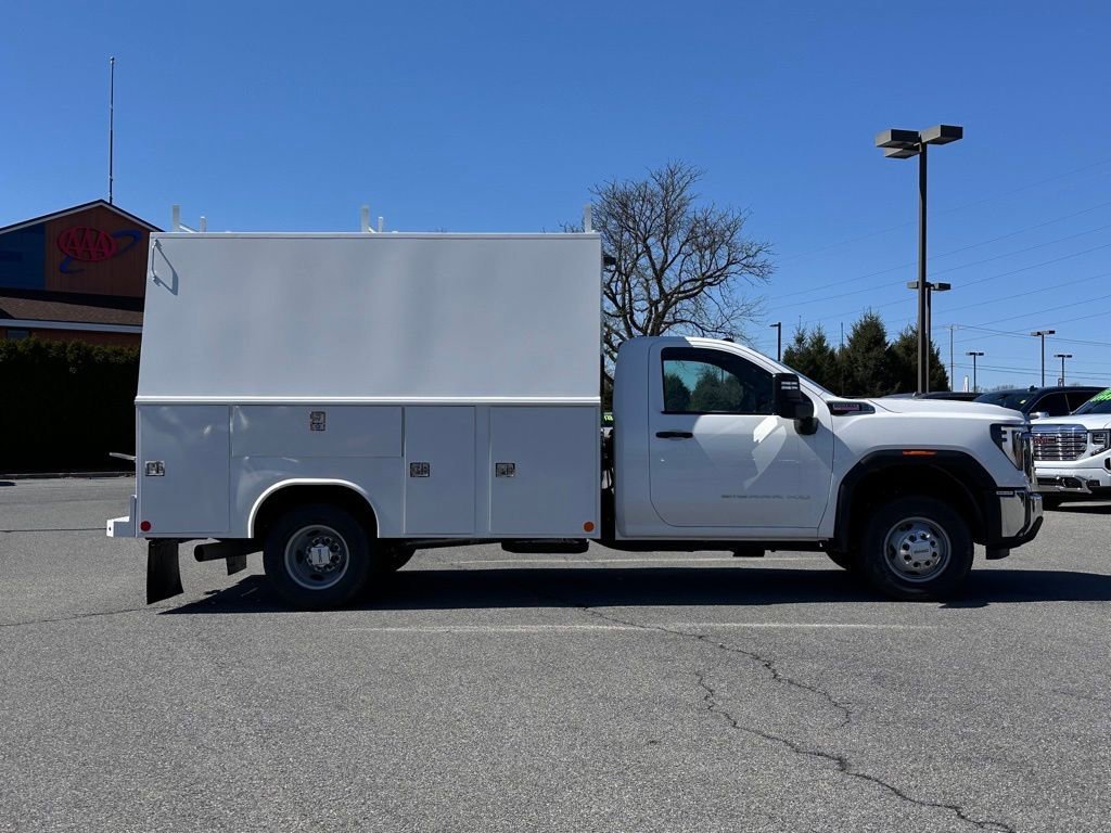 New 2026 Summit White GMC Pro image 3