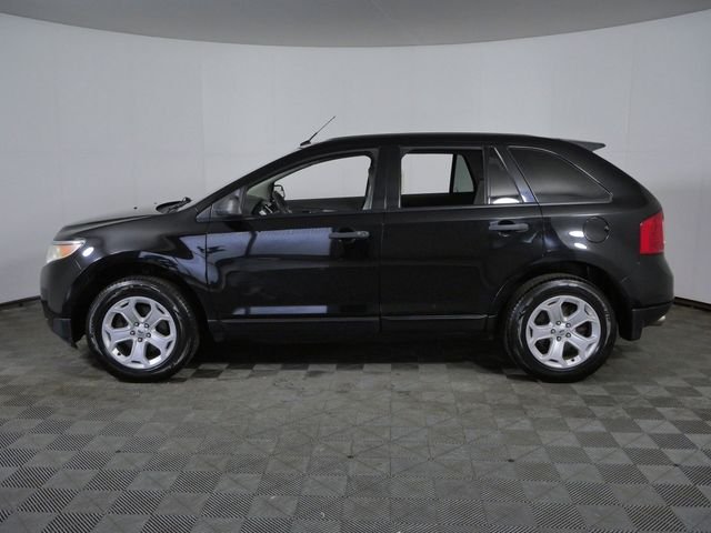 Used 2011 Black Ford SE image 6