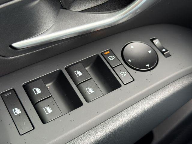 New 2026 White Hyundai SEL AWD image 25