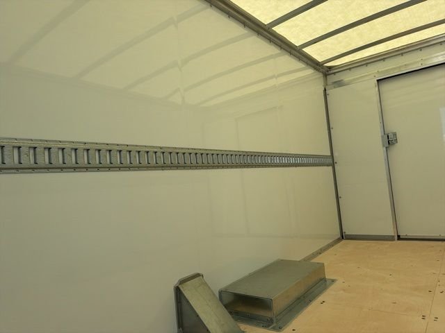 2025 Ford E-Series Cutaway Base - Photo 8