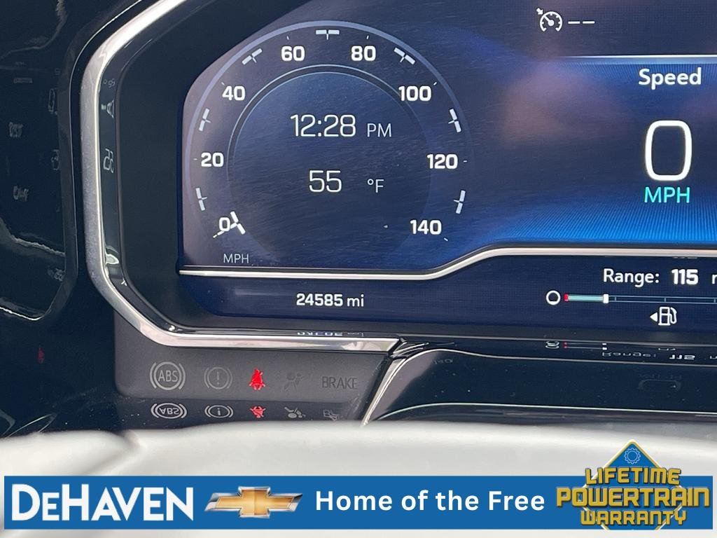 Used 2024 Summit White Chevrolet RST image 13