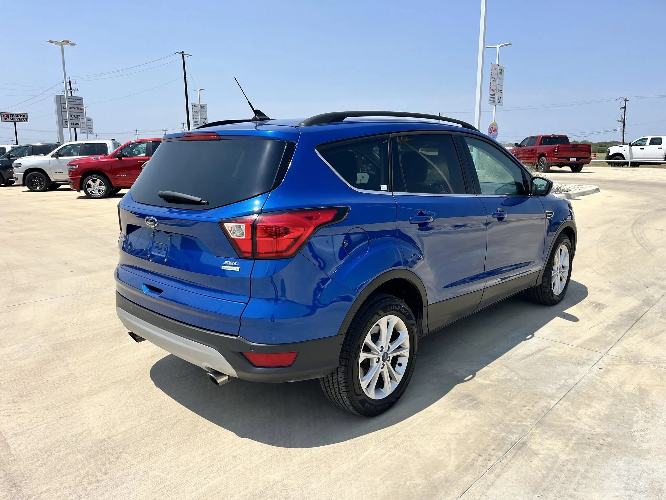 Used 2019 Blue Ford SEL image 3